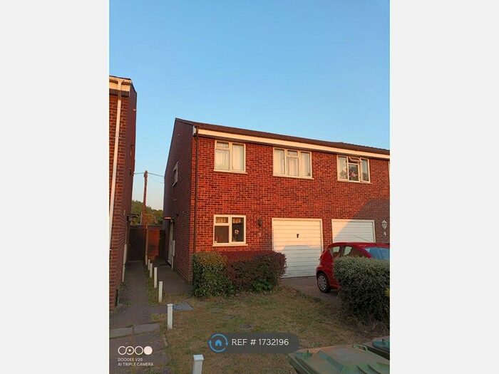 3 Bedroom Semi-Detached House To Rent In Clockhouse Lane, Ashford, TW15