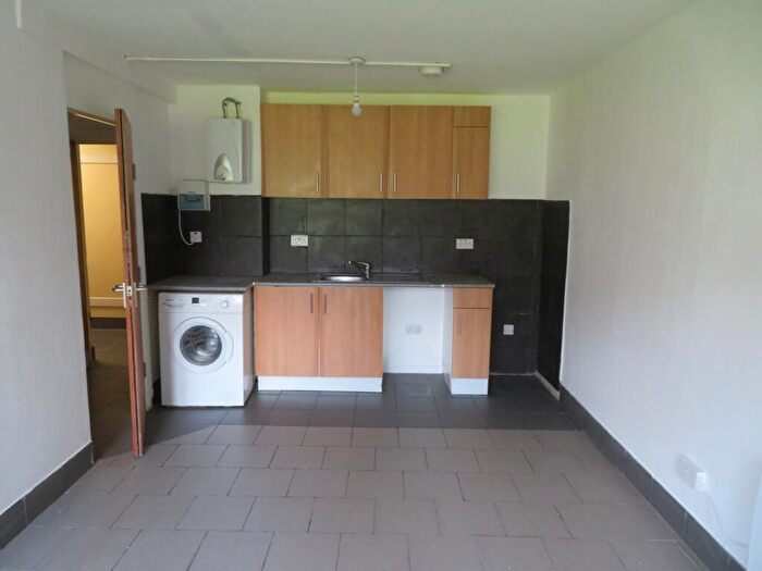 1 Bedroom Flat To Rent In Pembroke Court, Alma Road, Rochdale, OL12