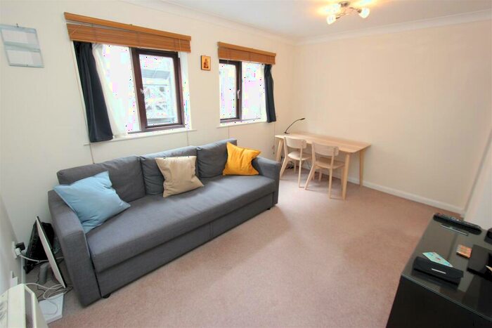 1 Bedroom Flat To Rent In Prospect Place, Wapping Wall, Wapping, E1W