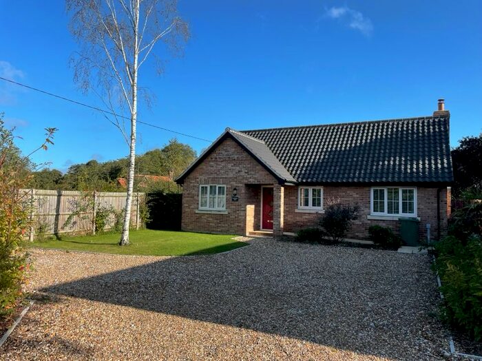 2 Bedroom Detached Bungalow To Rent In Watton Road, Larling, Norwich, NR16