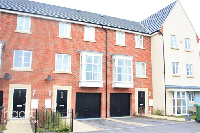 4 Bedroom Terraced House To Rent In Molyneux Square, Peterborough, PE7