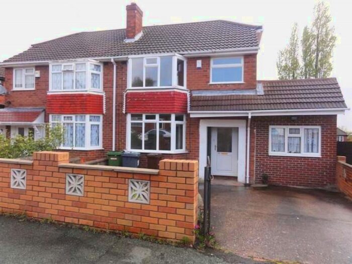 3 Bedroom Semi-Detached House To Rent In Beverley Crescent, Lanesfield, Wolverhampton WV4