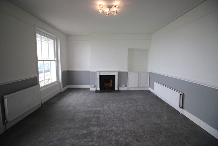 3 Bedroom Flat To Rent In St Augustines Road, Ramsgate, CT11