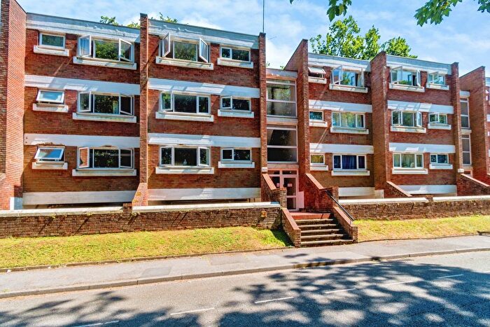 2 Bedroom Flat For Sale In Silverdale Road, Southampton, Hampshire, SO15