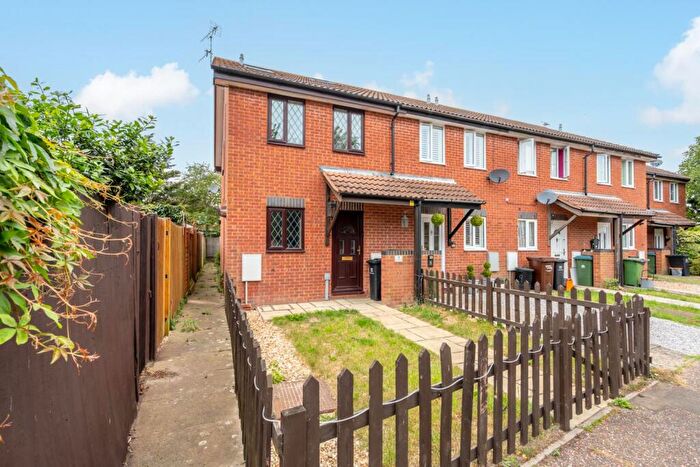 3 Bedroom End Of Terrace House For Sale In Northcliffe Road, Bognor Regis, PO22