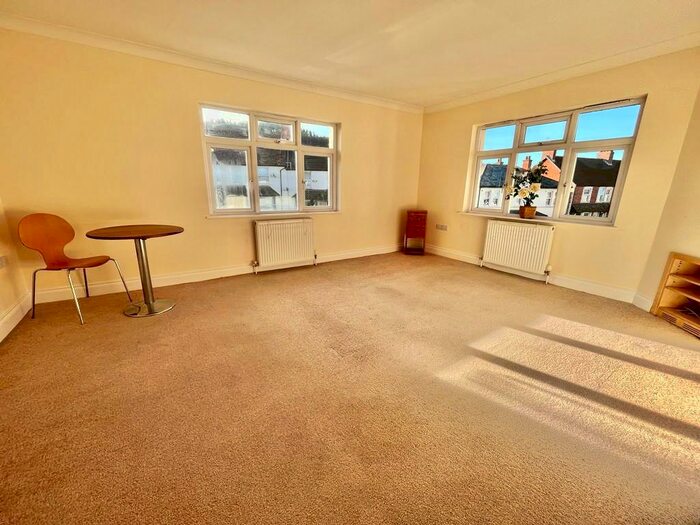 2 Bedroom Flat To Rent In Alcombe Road, Minehead, TA24