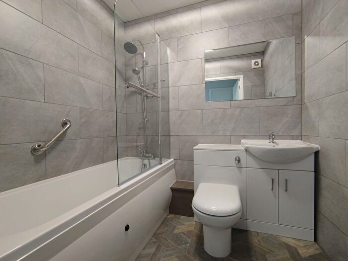 1 Bedroom Flat To Rent In Bushfield, Orton Goldhay, Peterborough, PE2