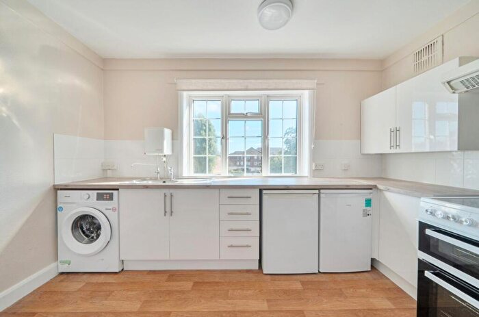 1 Bedroom Flat To Rent In Bridge Street, Caversham, RG4