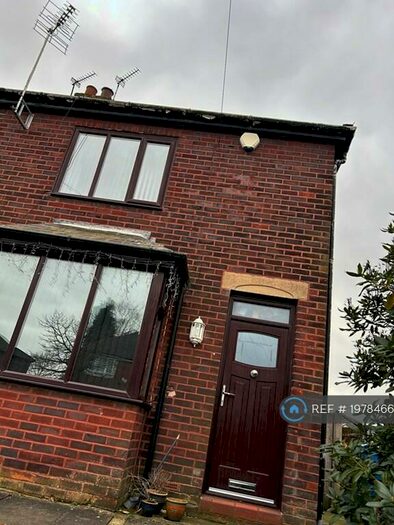 3 Bedroom Semi-Detached House To Rent In Sycamore Avenue, Heywood, OL10