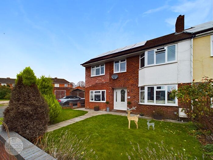 4 Bedroom Semi Detached House For Sale In The Knoll, Hereford, HR1