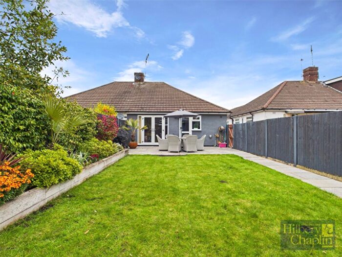 3 Bedroom Bungalow For Sale In Byron Road, Hutton, Essex, CM13