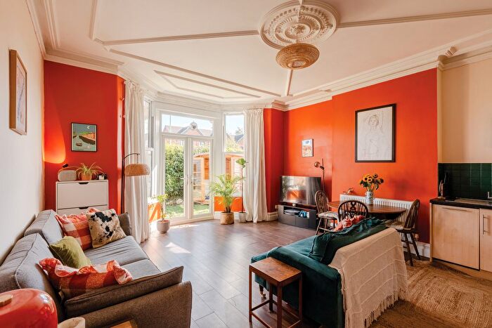 1 Bedroom Flat For Sale In Gloucester Road North, Bristol, BS34