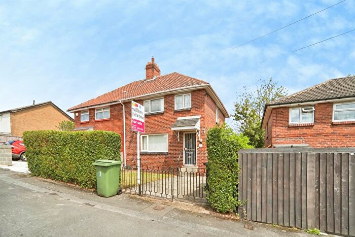 3 Bedroom Semi-Detached House For Sale In St. Alban Mount, Leeds, LS9