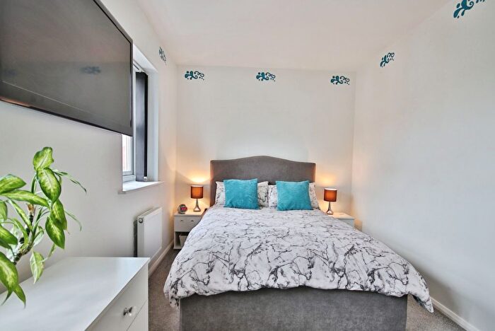 3 Bedroom End Terrace House For Sale In Northgate, Hull, HU7