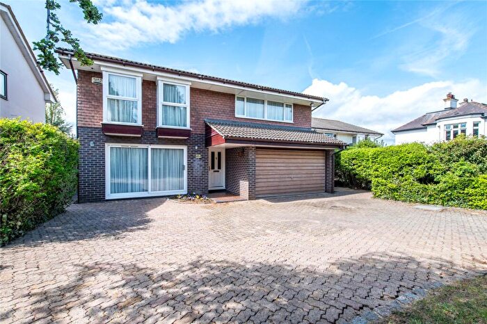 5 Bedroom Detached House For Sale In Singlewell Road, Gravesend, Kent, DA11