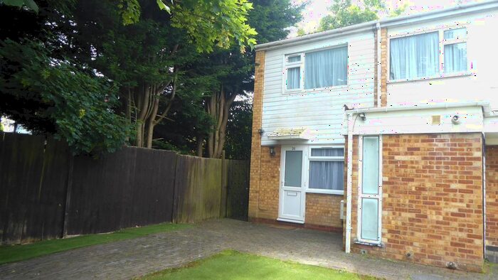 2 Bedroom End Of Terrace House To Rent In Fair Close, Bushey, WD23