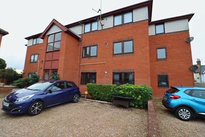 2 Bedroom Flat To Rent In Greyfriars Court, George Hill Road, Broadstairs, CT10