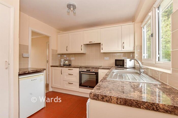 2 Bedroom Detached Bungalow For Sale In Courtland Avenue, Whitfield, Dover, Kent, CT16