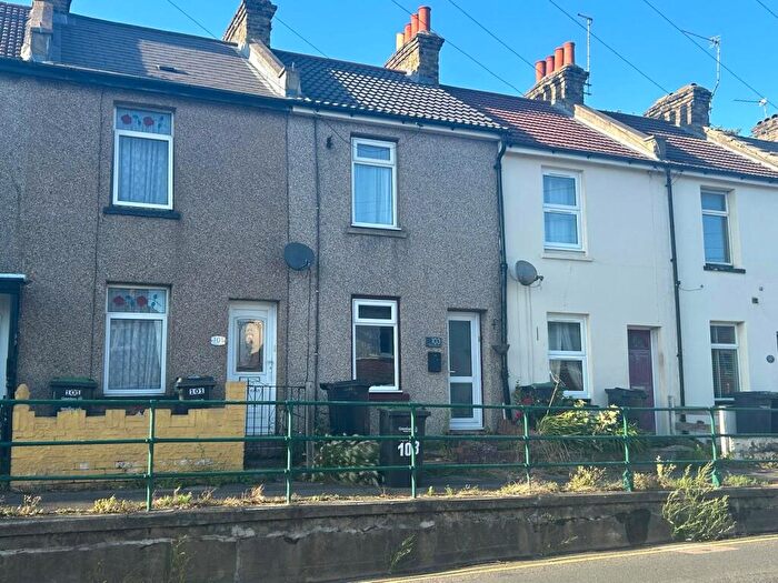 2 Bedroom Terraced House For Sale In Cross Lane East, Gravesend, DA12