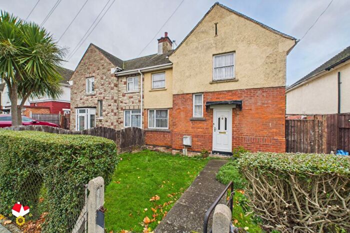 3 Bedroom Semi Detached House For Sale In Reservoir Road, Robinswood, Gloucester, GL4