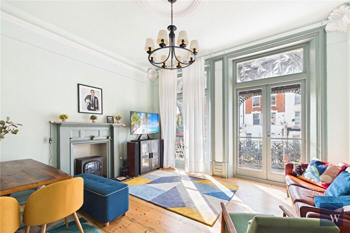 2 Bedroom Flat For Sale In Norwood Road, London, SE24