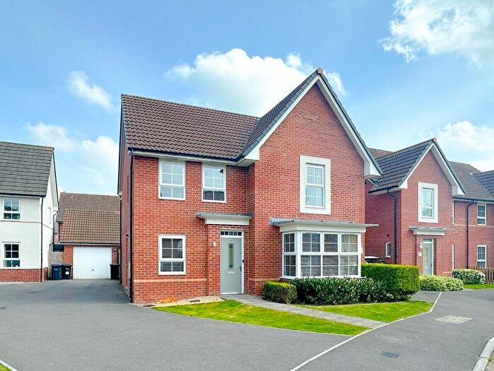 4 Bedroom Detached House For Sale In Gilhespy Way, Westbury, BA13