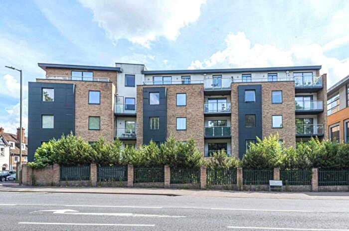 2 Bedroom Flat For Sale In Frimley Road, Camberley, Surrey, GU15