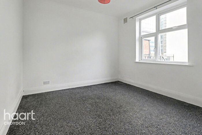 3 Bedroom Flat To Rent In High Street, Croydon, CR0