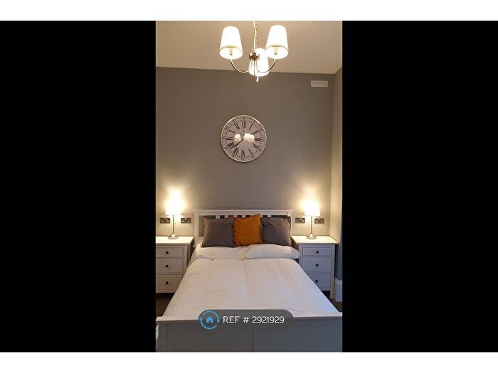 1 Bedroom Flat To Rent In Princes Avenue, Hull, HU5