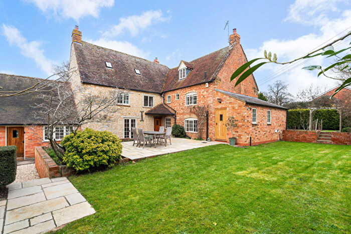 5 Bedroom Detached House For Sale In Halford Road, Ettington, CV37