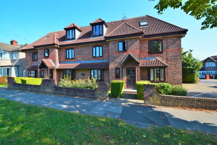 1 Bedroom Flat To Rent In Chichester Court, Kings Road, Harrow, Greater London HA2