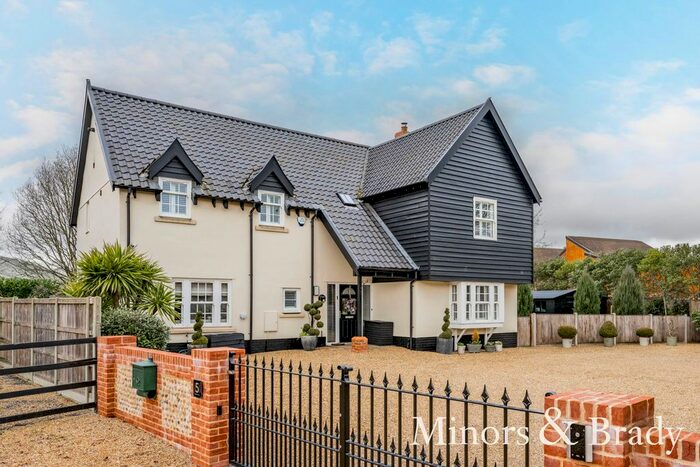 4 Bedroom Detached House For Sale In Church View Close, Griston, Thetford, IP25