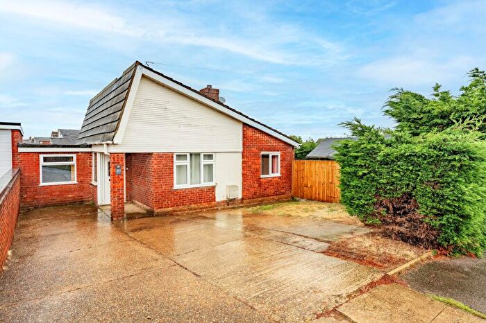 4 Bedroom Detached Bungalow For Sale In Pound Farm Drive, Lowestoft, NR32
