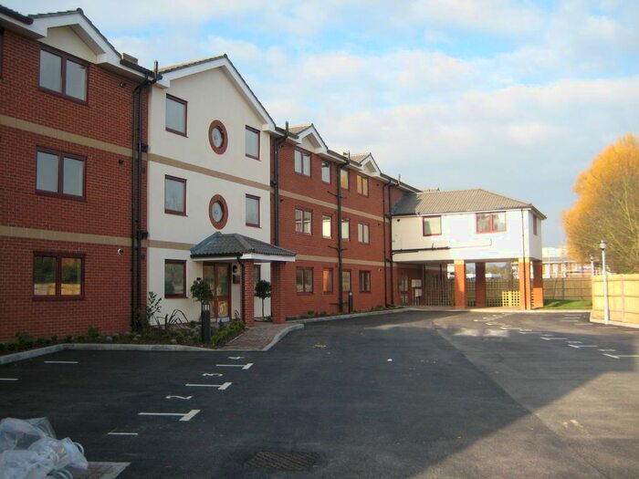 2 Bedroom Flat To Rent In Porters Way, Polegate, BN26