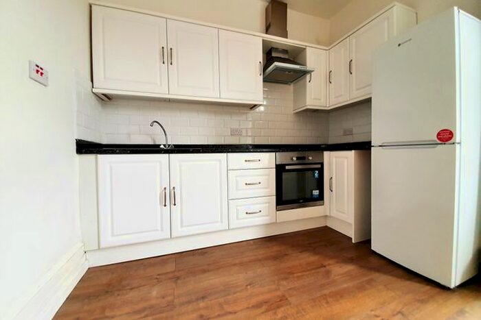 1 Bedroom Flat To Rent In Green Lanes, Stoke Newington, N16