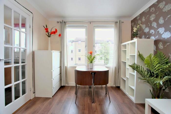 1 Bedroom Flat To Rent In Headland Court, Aberdeen, AB10