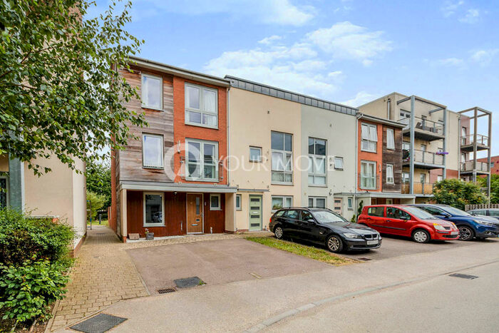 5 Bedroom End Of Terrace House To Rent In Hyde Grove, Dartford, Kent, DA1