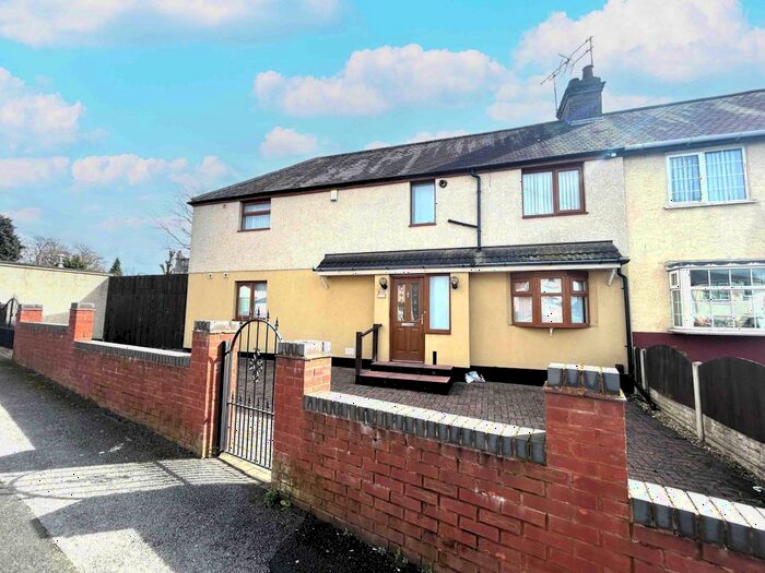 4 Bedroom Semi-Detached House To Rent In Dorsett Road Terrace, Darlaston, Wednesbury, WS10