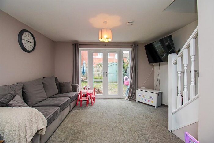 2 Bedroom Semi-Detached House For Sale In Beecham Square, Castleford, WF10