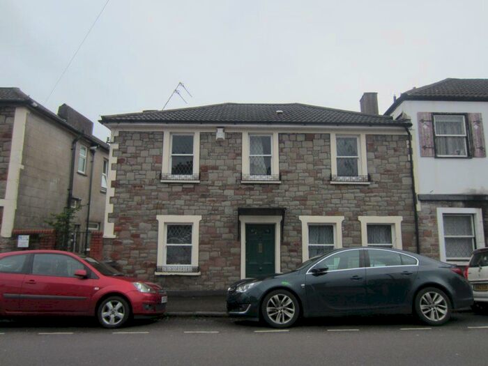 4 Bedroom Terraced House To Rent In Redland Park, BS6