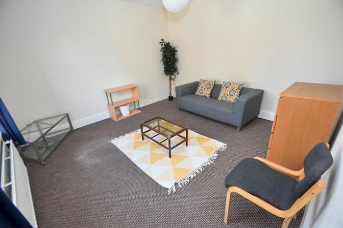 3 Bedroom Flat To Rent In Harriet Street, Cathays, Cardiff, CF24