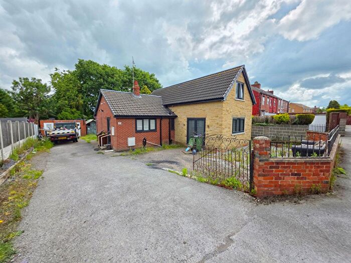 3 Bedroom Detached House For Sale In Quarry Mount, Ryhill, Wakefield, WF4