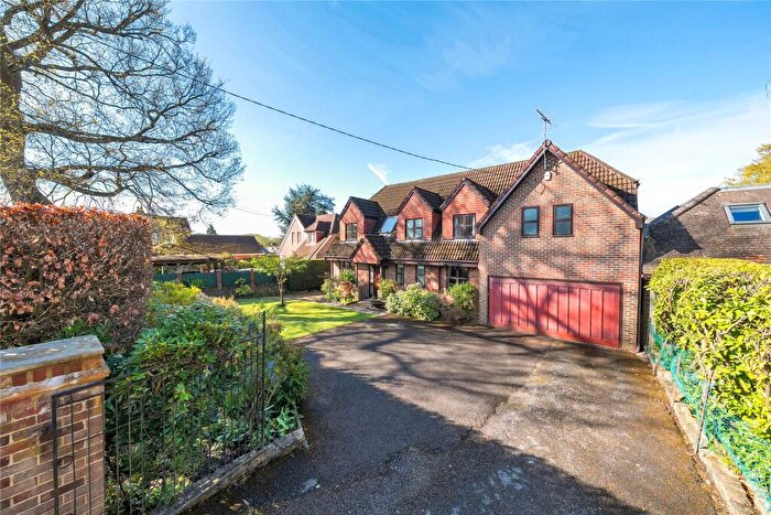 5 Bedroom Detached House For Sale In Kings Lane, Windlesham, Surrey, GU20