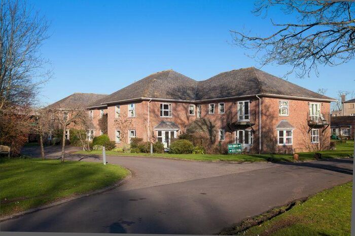 2 Bedroom Retirement Property For Sale In Hays Park, Sedgehill, SP7