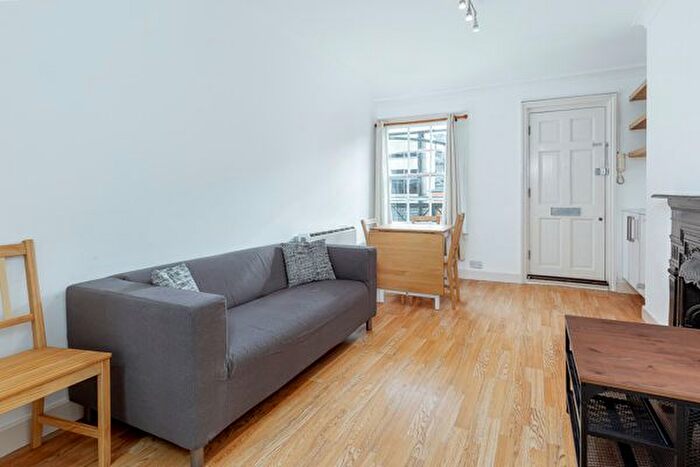 1 Bedroom Flat To Rent In Martlett Court, London, WC2B