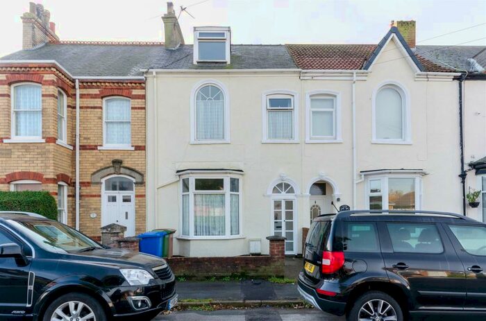 2 Bedroom Terraced House To Rent In Victoria Avenue, Withernsea, HU19