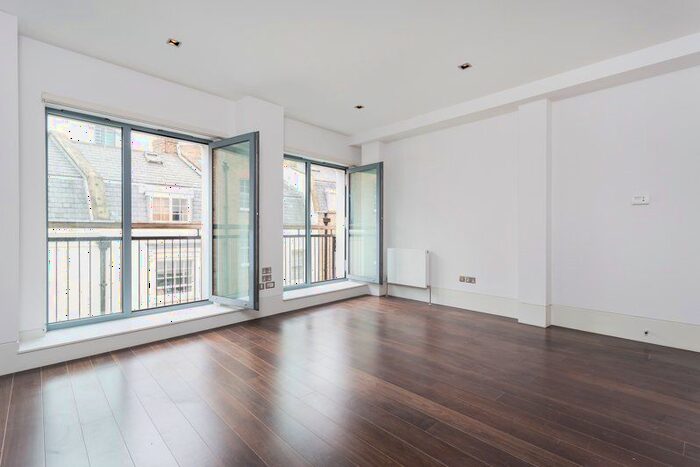 2 Bedroom Flat To Rent In Slingsby Place, London, WC2E