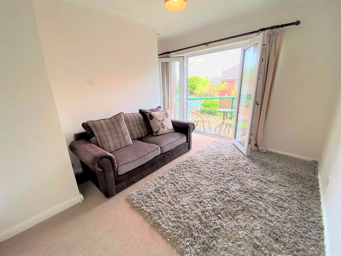 1 Bedroom Flat To Rent In Oxford Street, Tynemouth, North Shields, NE30