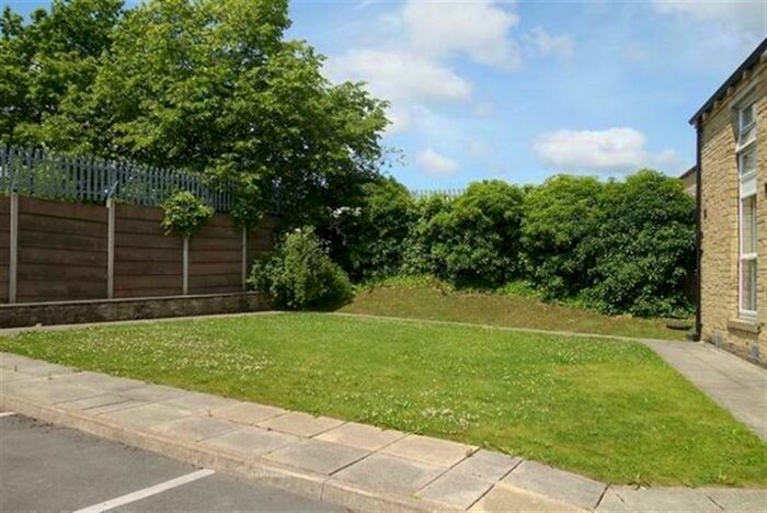 2 Bedroom Apartment To Rent In Chapel House, Club Lane, Ovenden, HX2