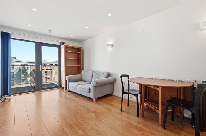 1 Bedroom Flat For Sale In Jude Stree, Canning Town, E16